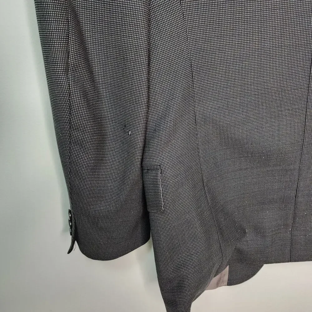 Charles Jourdan Blazer Size 38 small hole back of left sleeve - can be repaired
